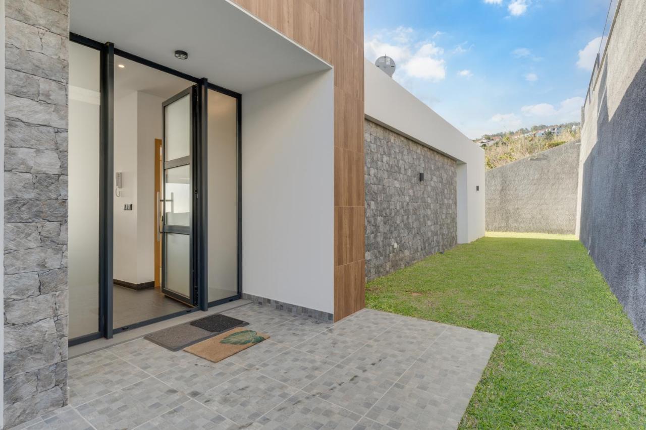 Casa Mozart II Villa Estreito Da Calheta Luaran gambar